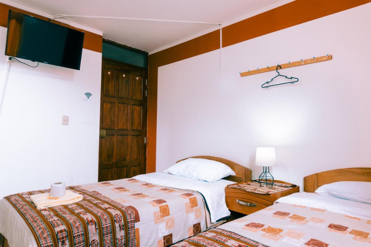 Hostal Mi Peru 查查波亚斯 外观 照片
