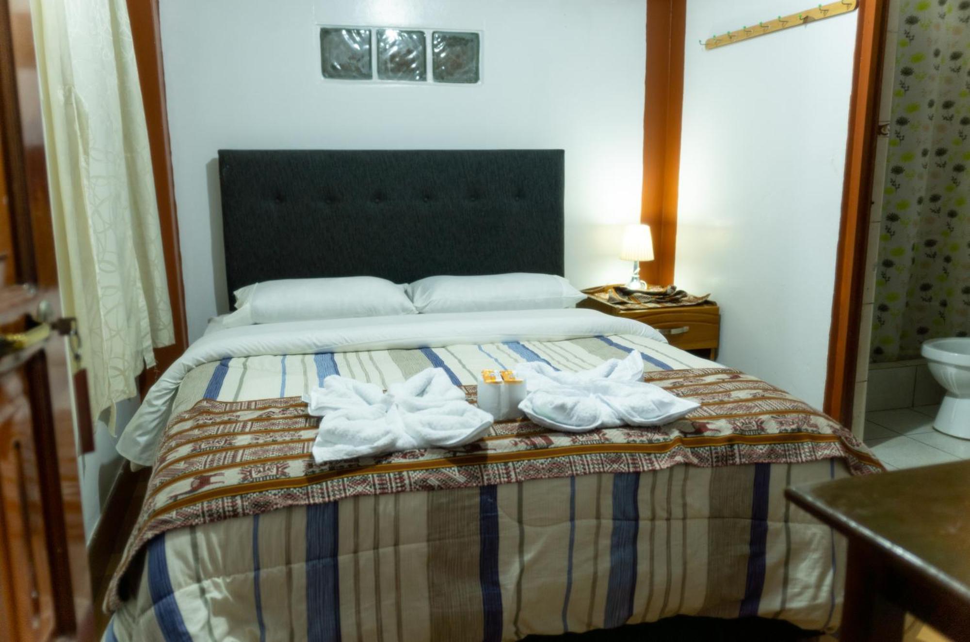 Hostal Mi Peru 查查波亚斯 外观 照片