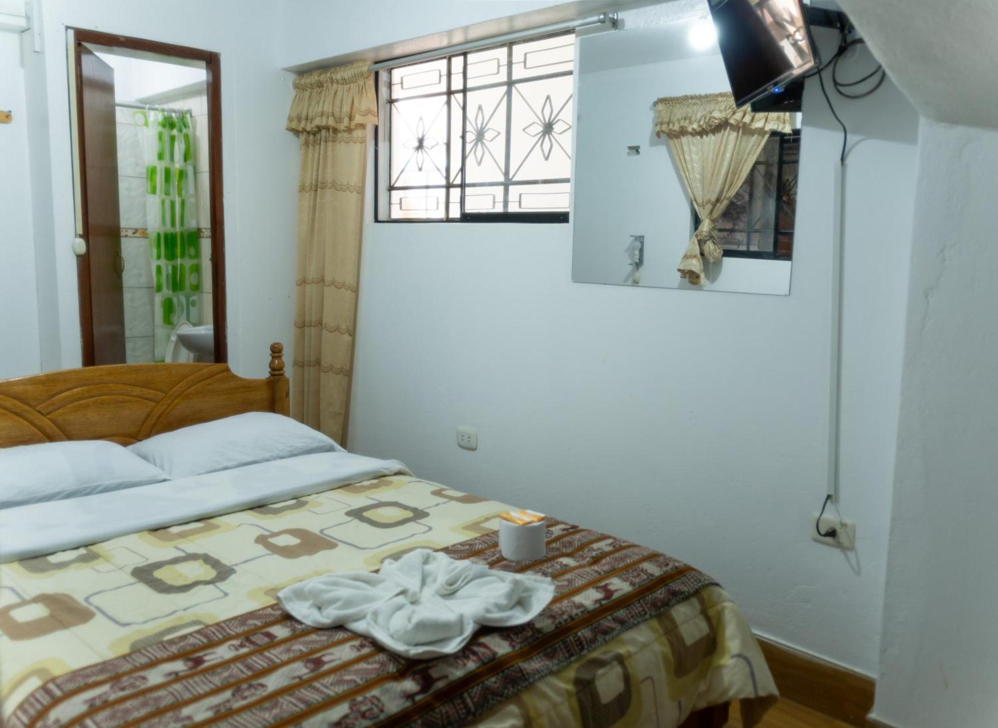 Hostal Mi Peru 查查波亚斯 外观 照片