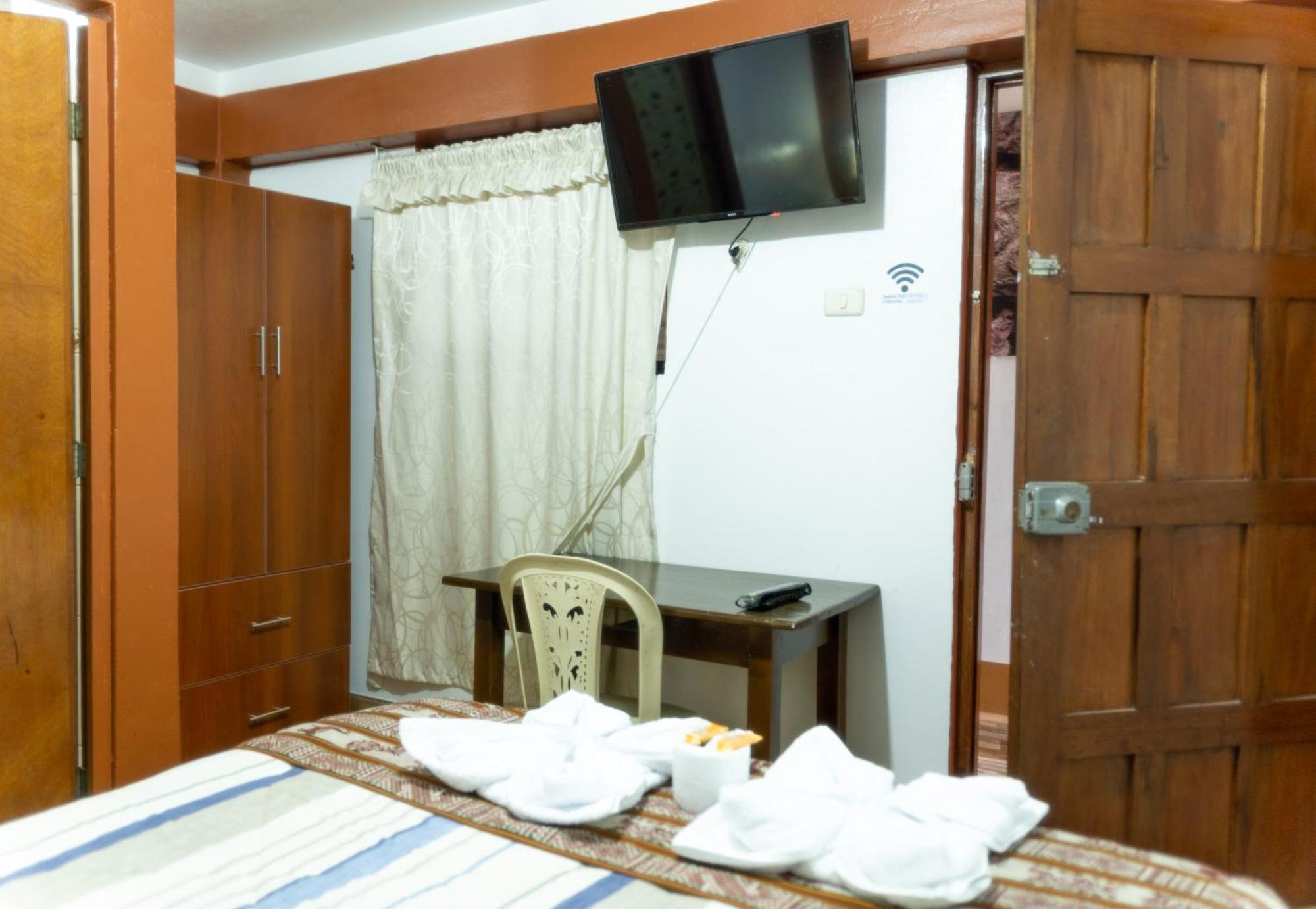 Hostal Mi Peru 查查波亚斯 外观 照片